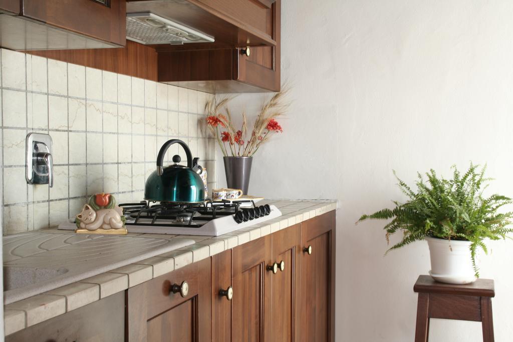 Borgo Medioevale Apartment Todi Bagian luar foto