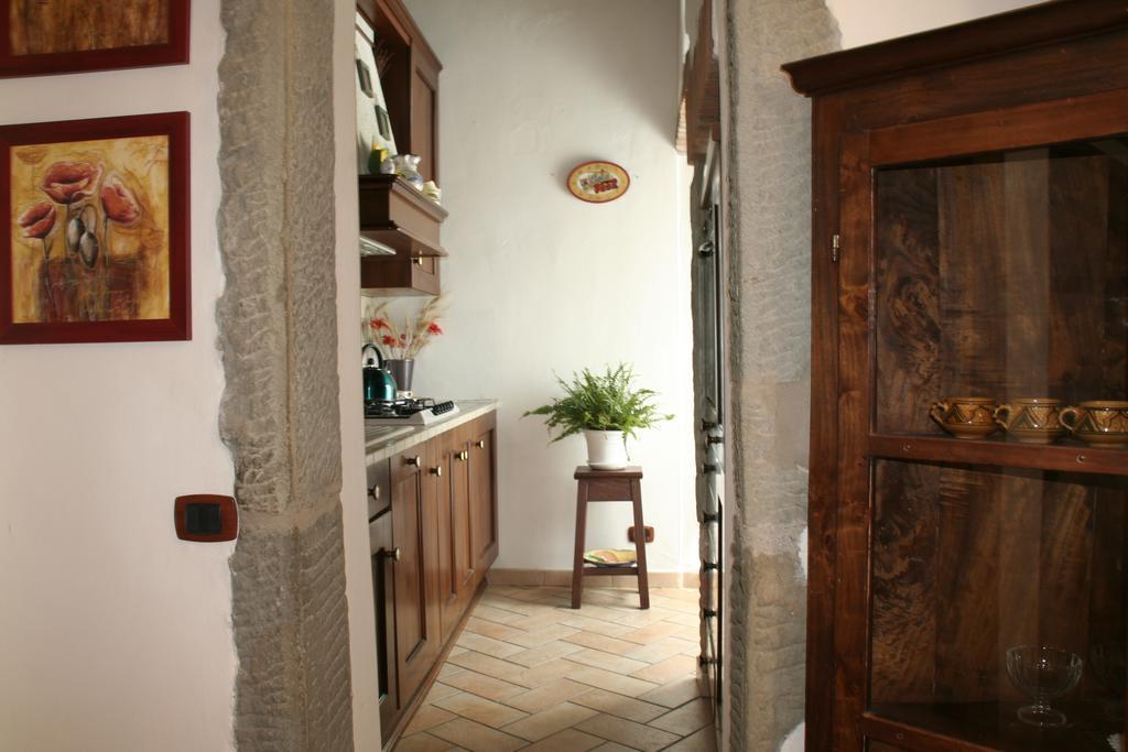 Borgo Medioevale Apartment Todi Bagian luar foto